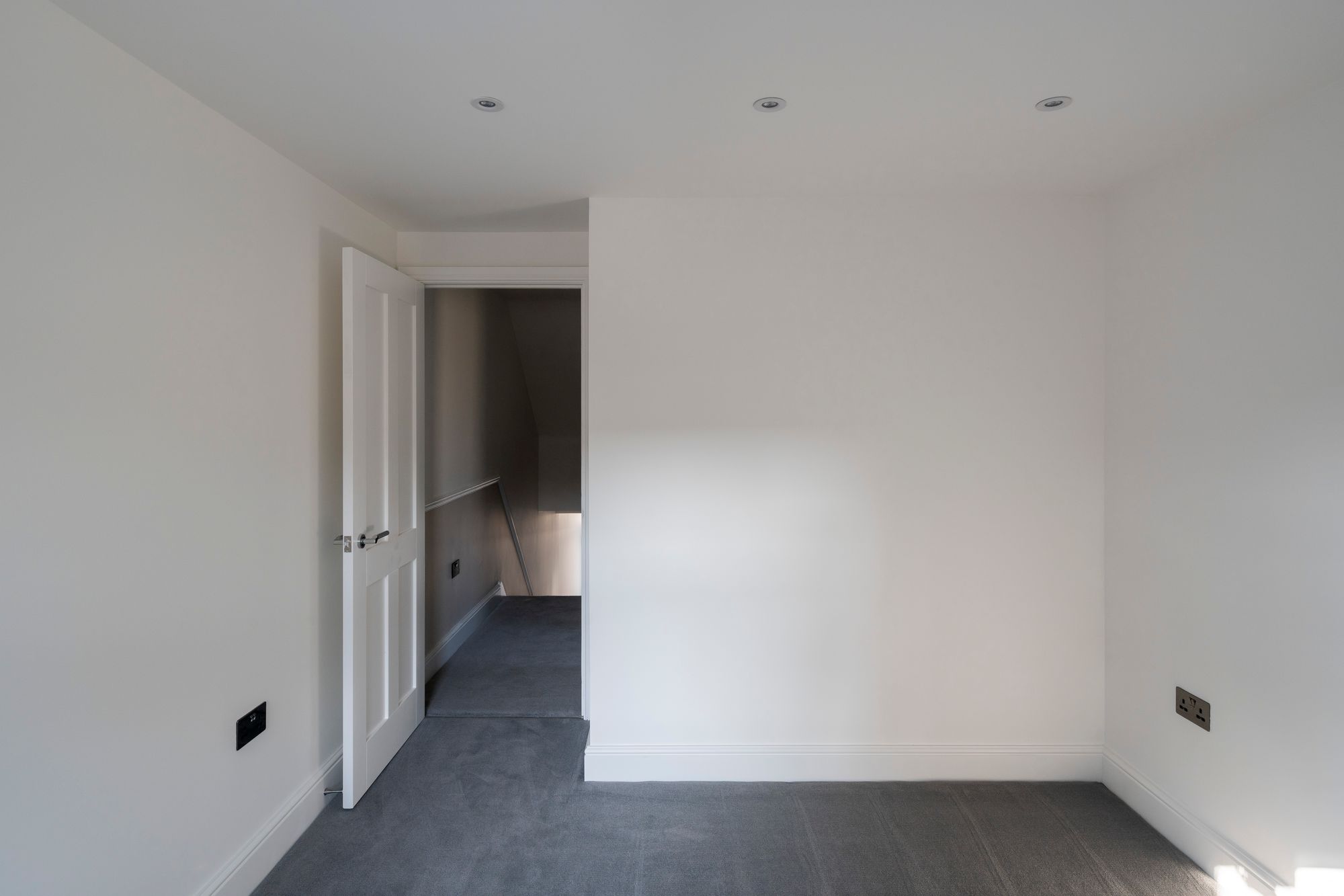 4 bed mid-terraced house for sale in St. Georges Road, Leyton, London, E10  - Property Image 31