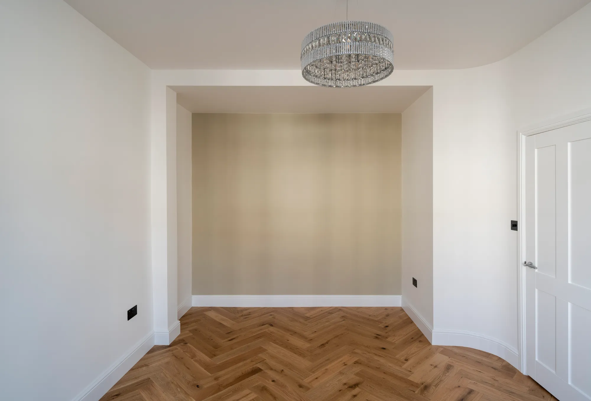 4 bed mid-terraced house for sale in St. Georges Road, Leyton, London, E10  - Property Image 4