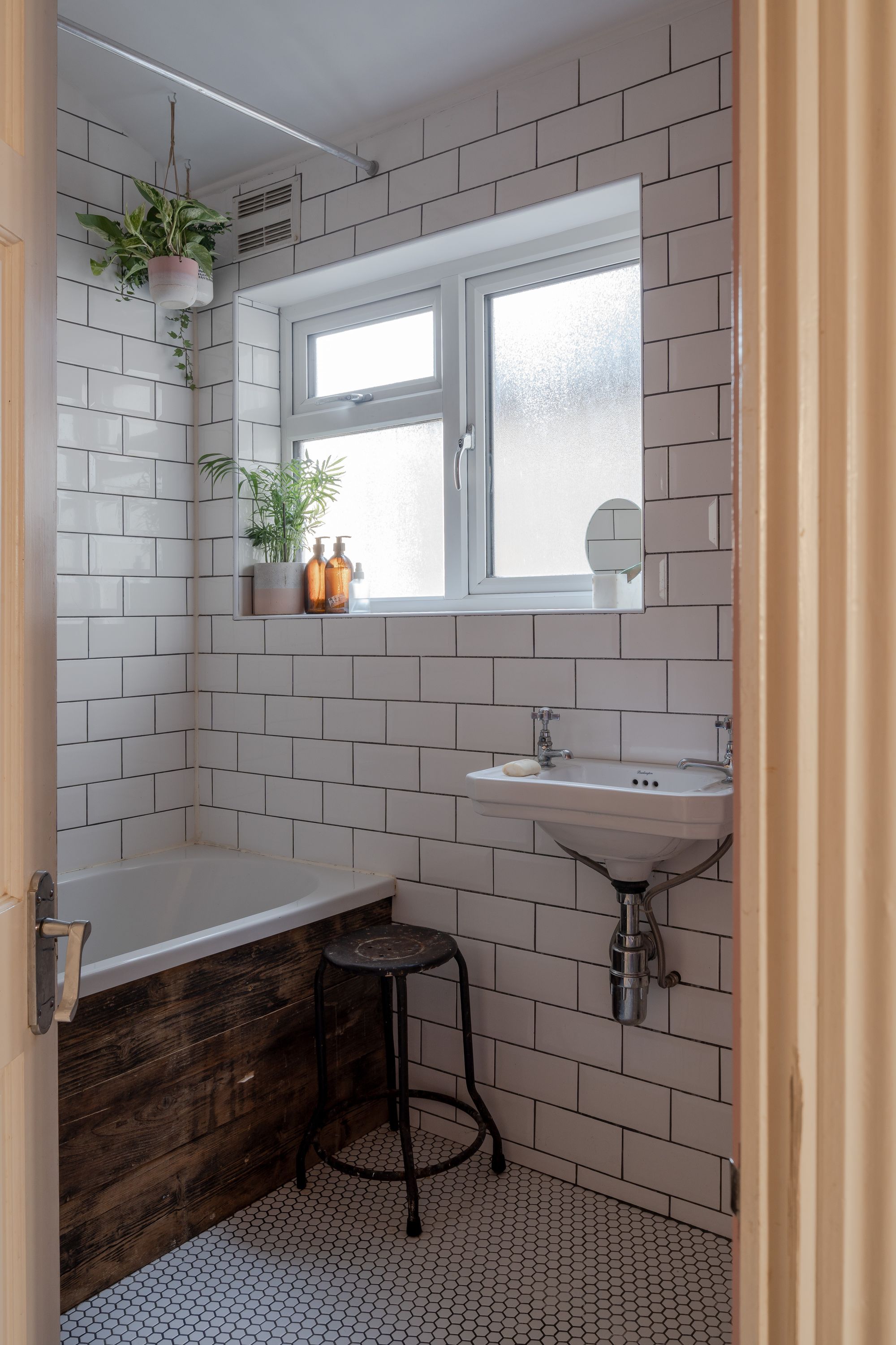 4 bed terraced house for sale in Malvern Road, London, E11  - Property Image 19