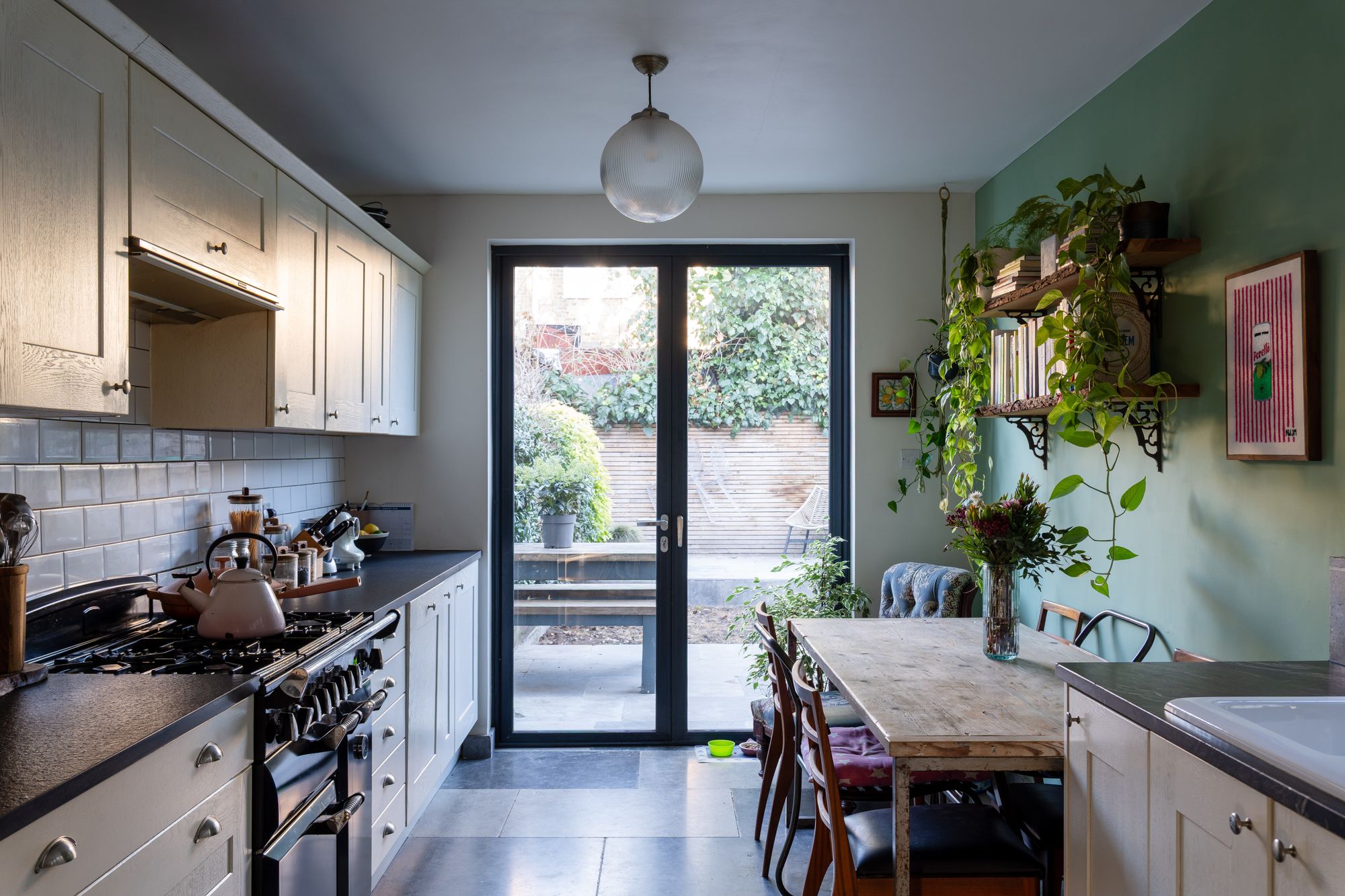 4 bed terraced house for sale in Malvern Road, London, E11  - Property Image 13