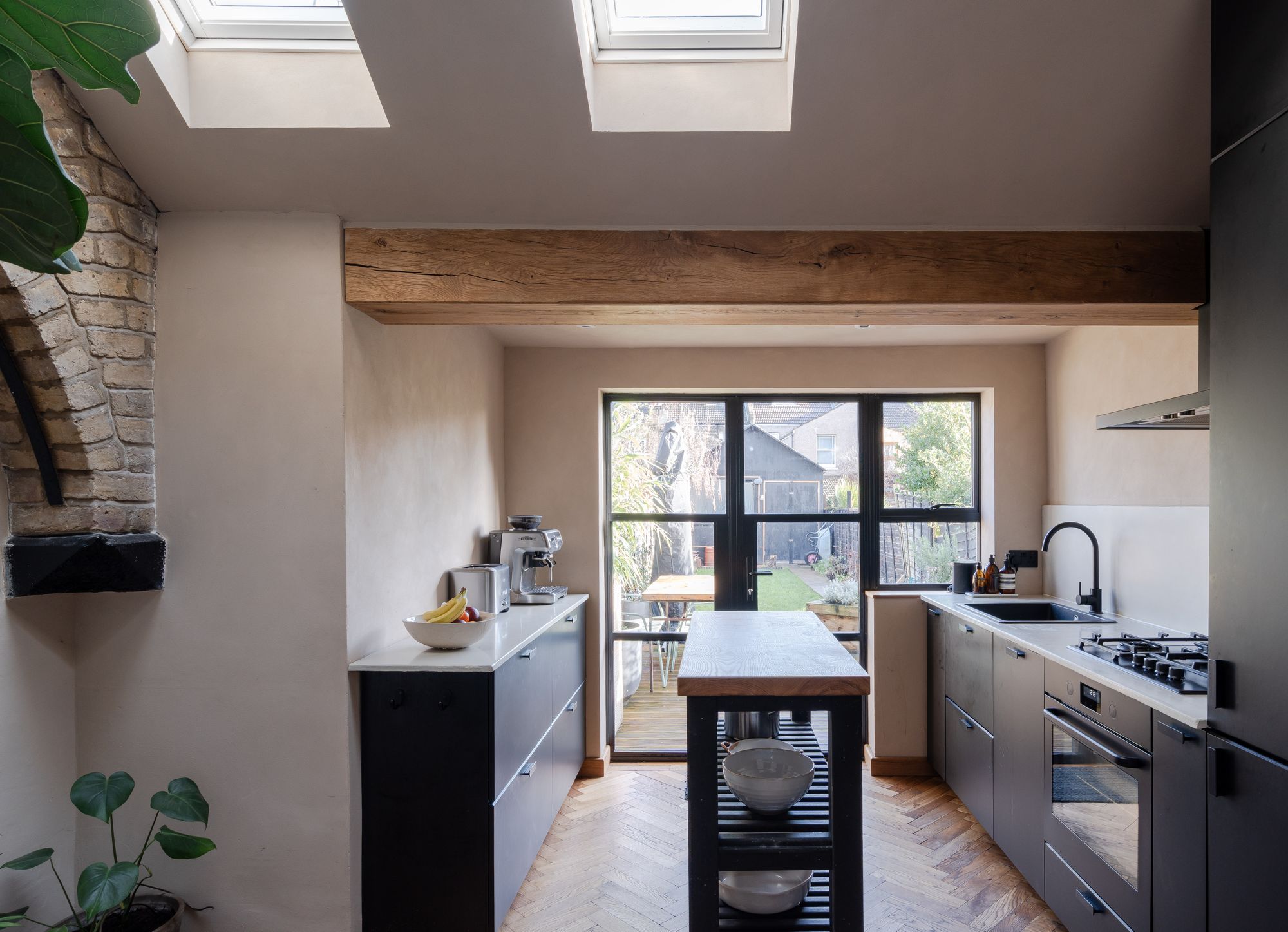 3 bed maisonette for sale in East Road, Stratford, London, E15  - Property Image 9