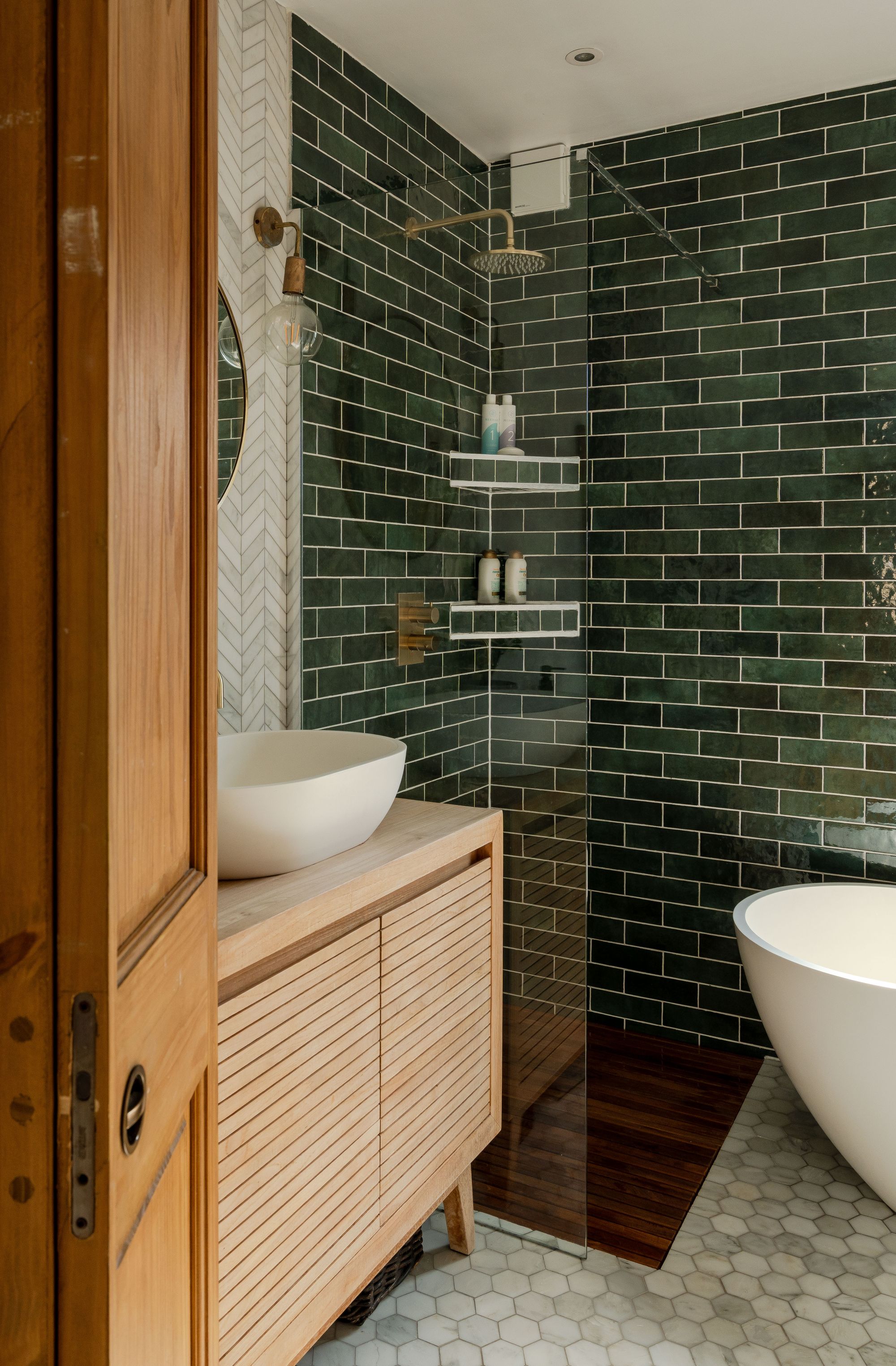 2 bed terraced house for sale in Dacre Road, Bushwood, London, E11 - Property Image 13