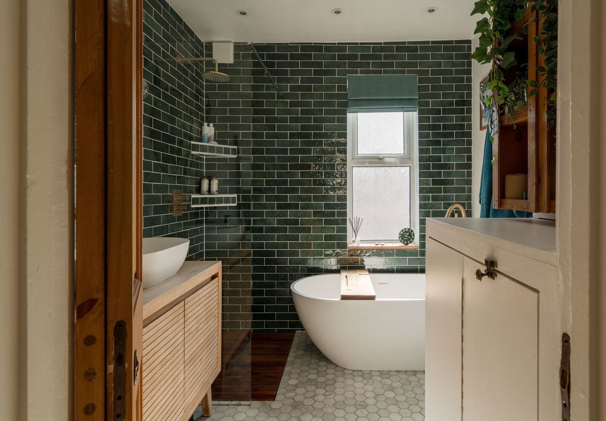 2 bed terraced house for sale in Dacre Road, Bushwood, London, E11 - Property Image 12