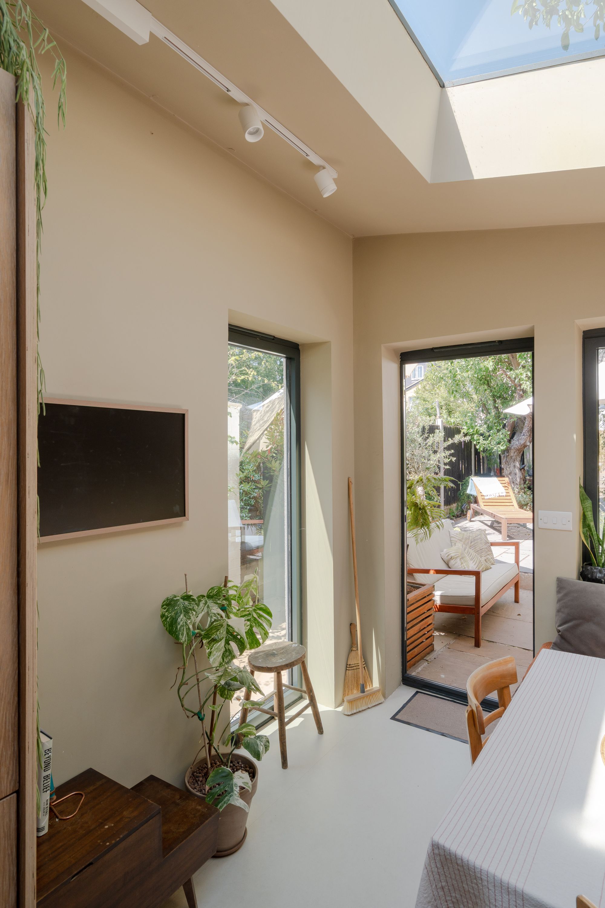 3 bed terraced house for sale in Michael Road, Bushwood, London, E11 - Property Image 22