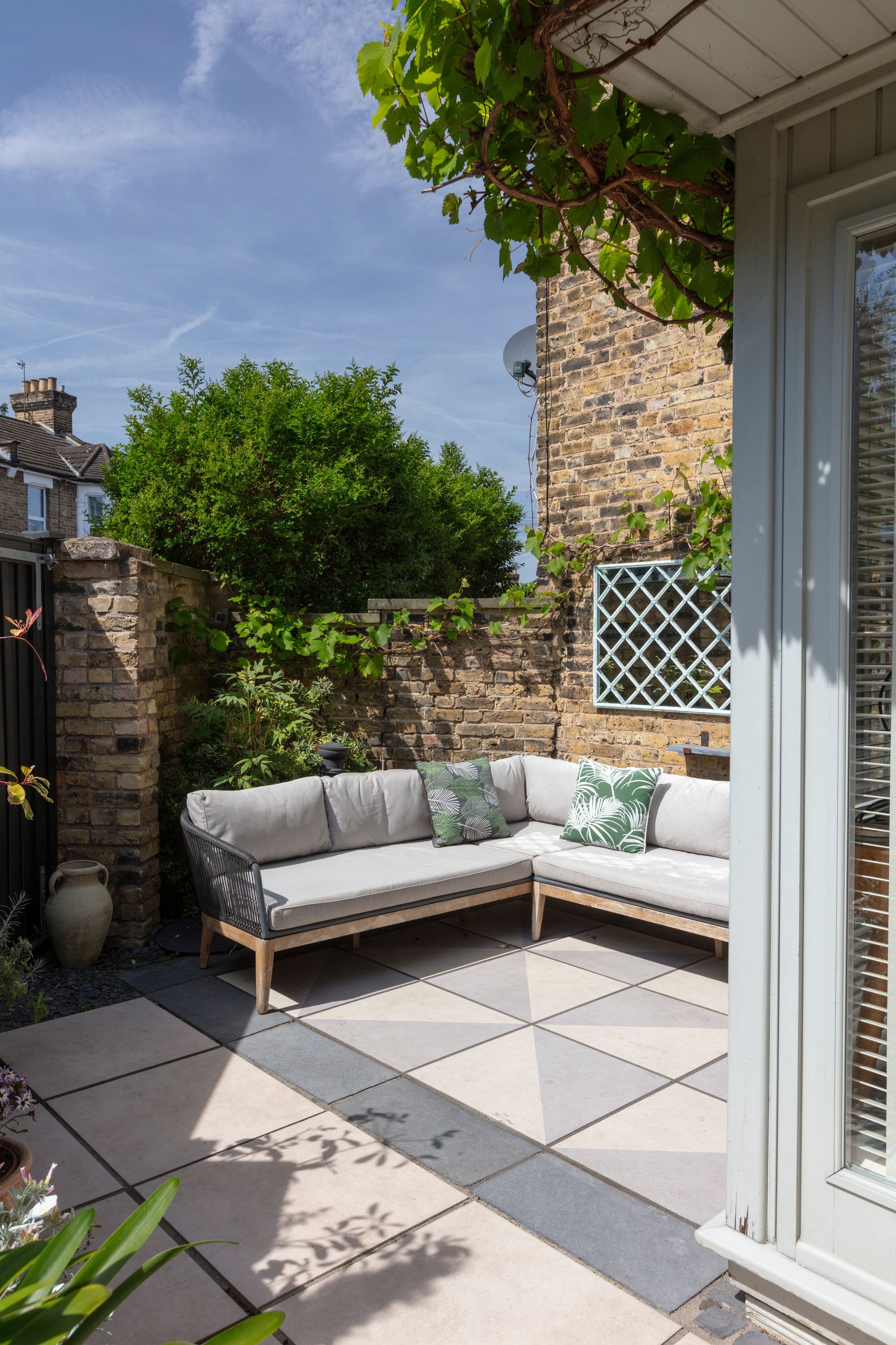 2 bed end of terrace house for sale in Richmond Road, Leytonstone, London, E11  - Property Image 53
