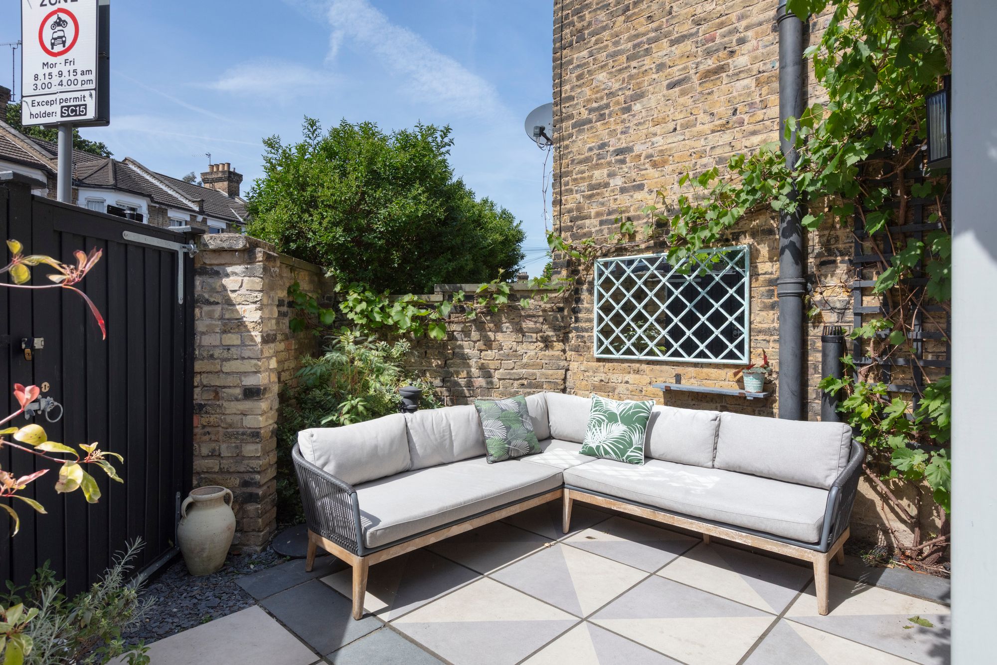 2 bed end of terrace house for sale in Richmond Road, Leytonstone, London, E11  - Property Image 54