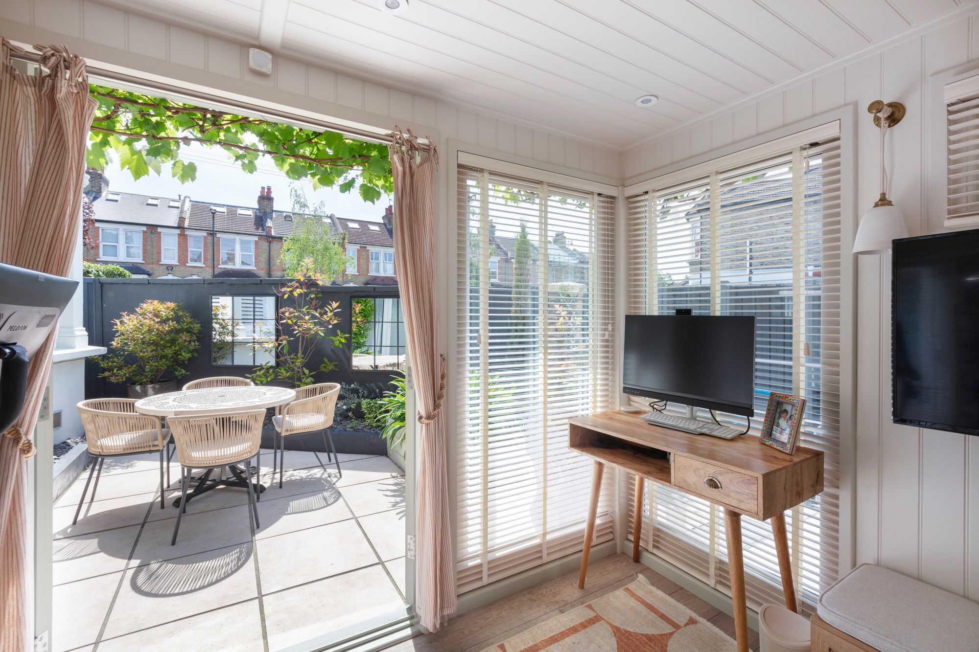 2 bed end of terrace house for sale in Richmond Road, Leytonstone, London, E11  - Property Image 58