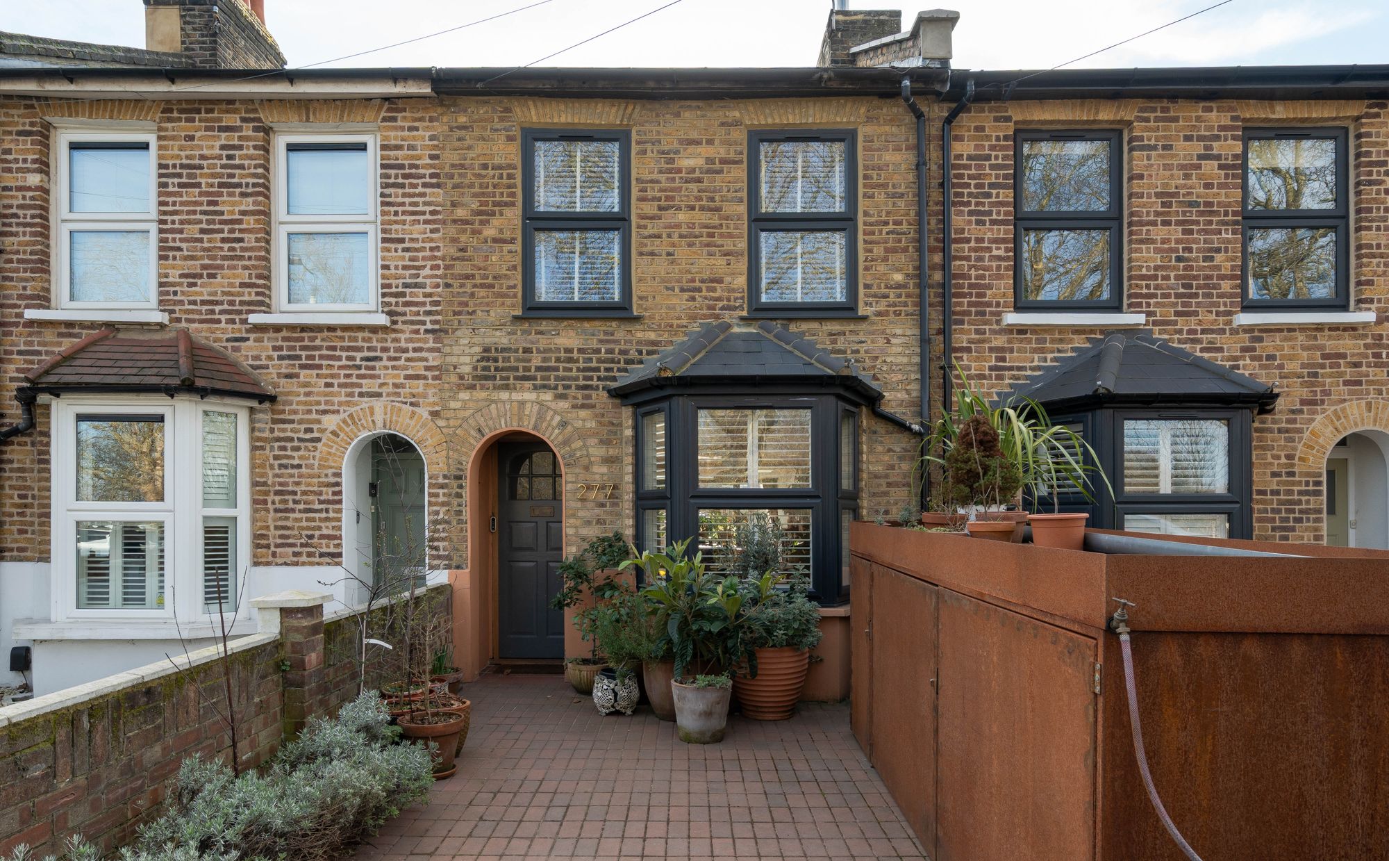 2 bed terraced house for sale in Harrow Road, Leytonstone, London, E11  - Property Image 2