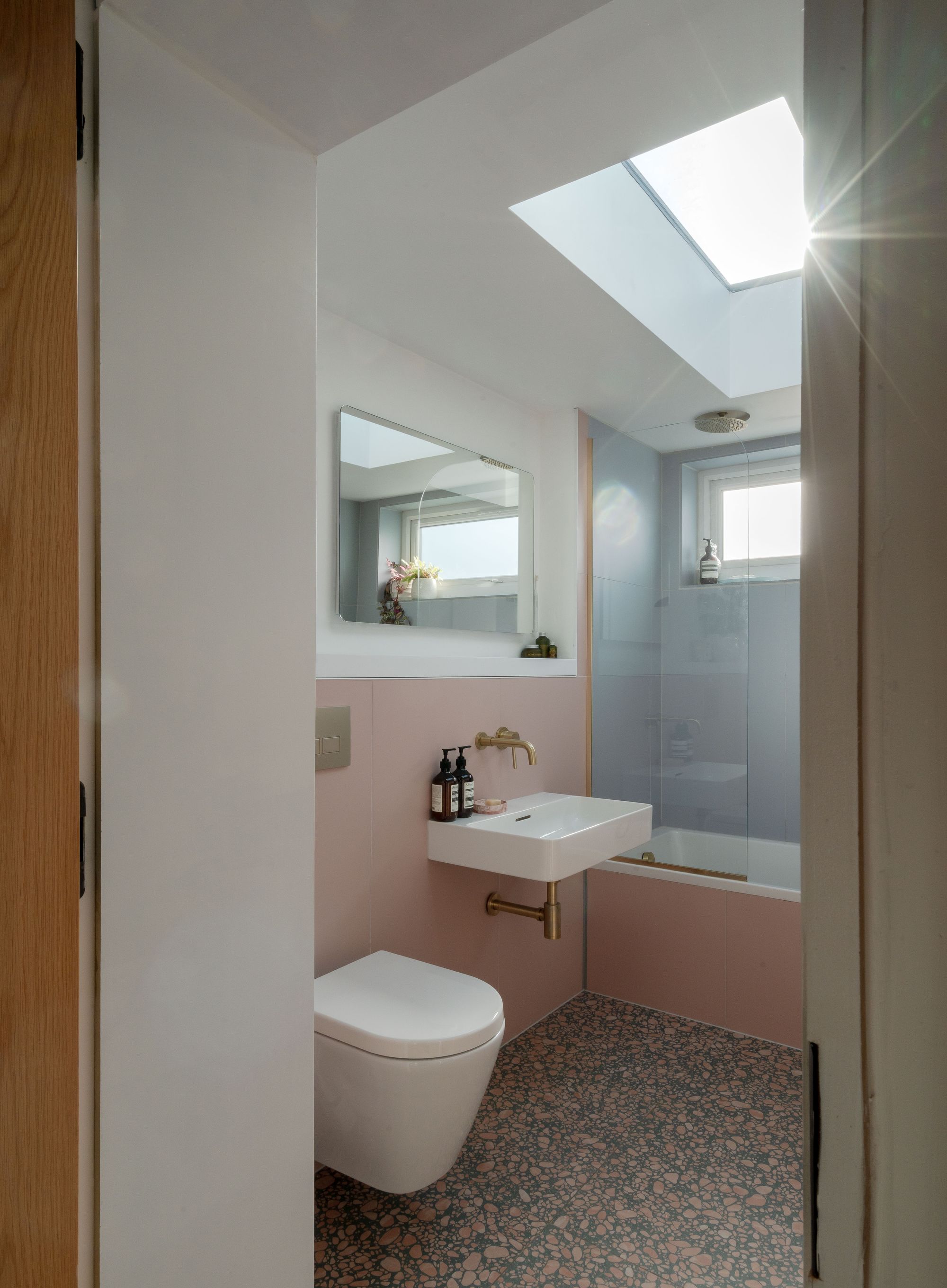 2 bed terraced house for sale in Harrow Road, Leytonstone, London, E11  - Property Image 26