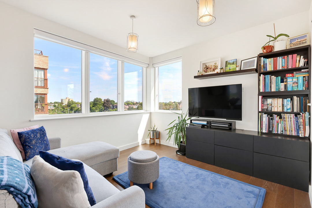 1 bed apartment for sale in Relph Court, Kenneth Way, Ealing, London, W5  - Property Image 1