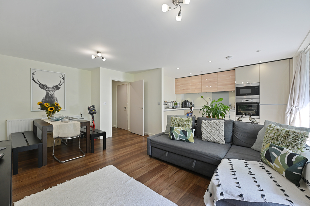 2 bed apartment for sale in Warton Court, All Saints Road, Acton, London, W3  - Property Image 8