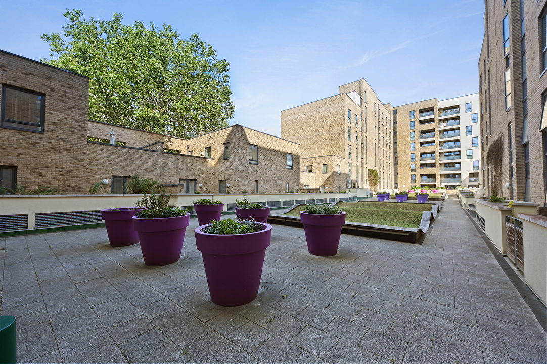 2 bed apartment for sale in Warton Court, All Saints Road, Acton, London, W3  - Property Image 12