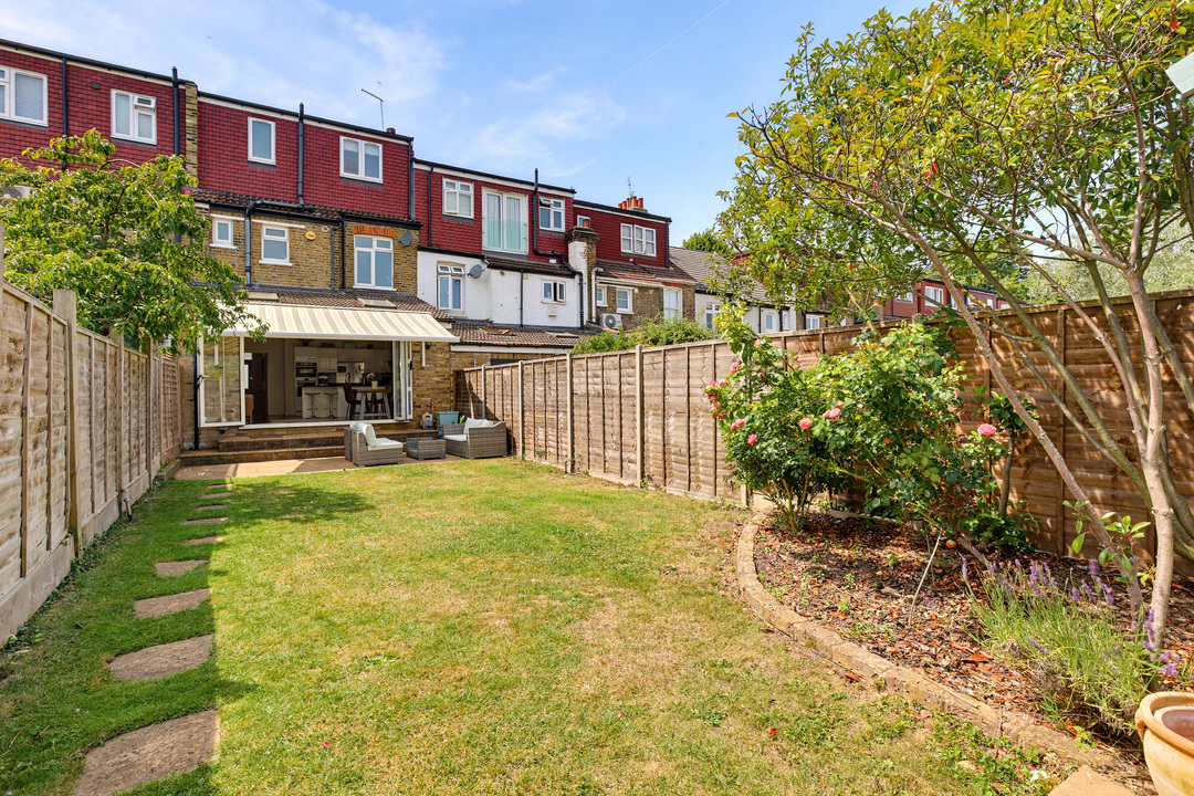 5 bed terraced house for sale in Barnfield Road, Ealing, London, W5  - Property Image 10
