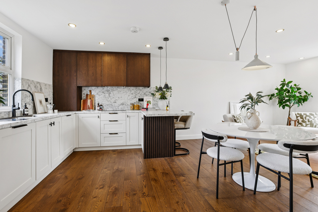 2 bed apartment for sale in Hastings Road, Ealing, London, W13  - Property Image 6