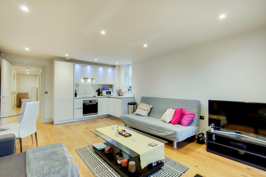 1 bed apartment to rent in North Common Road, Ealing, London, W5