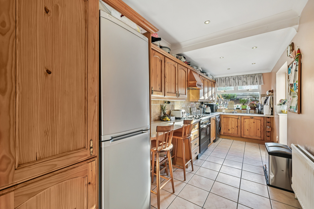 4 bed terraced house for sale in Erlesmere Gardens, Ealing, London, W13  - Property Image 14