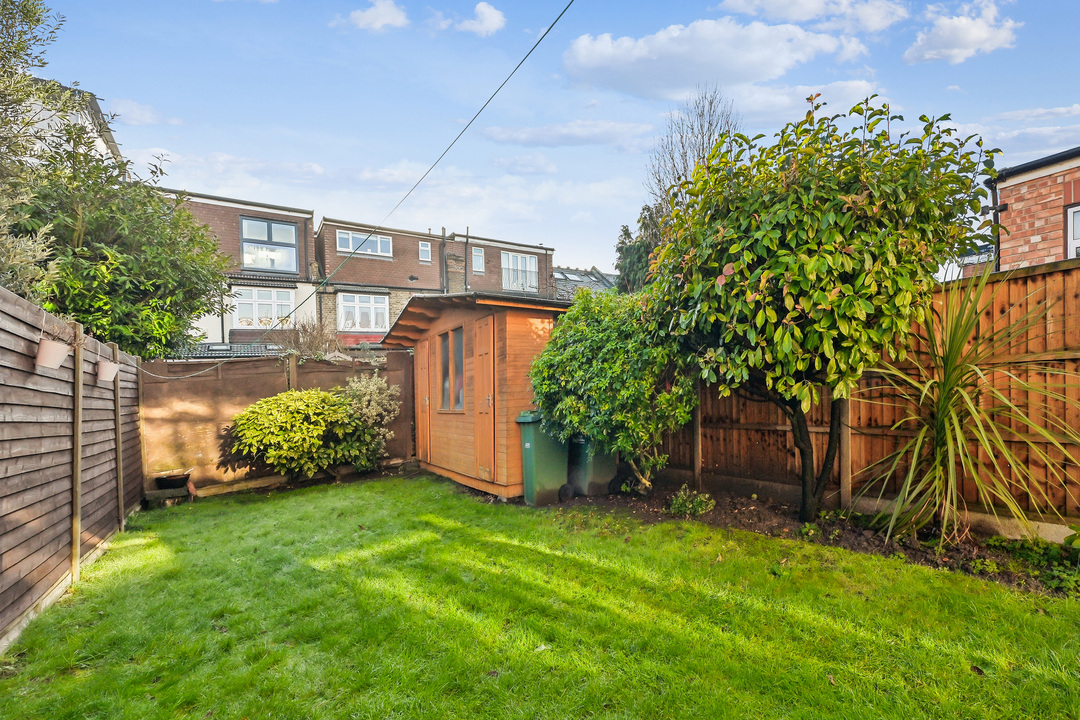 4 bed terraced house for sale in Erlesmere Gardens, Ealing, London, W13  - Property Image 5