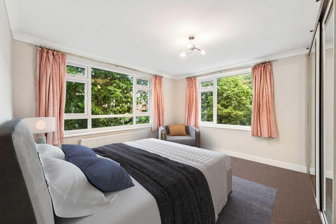 2 bed apartment for sale in Gunnersbury Manor, Elm Avenue, Ealing, London, W5  - Property Image 4