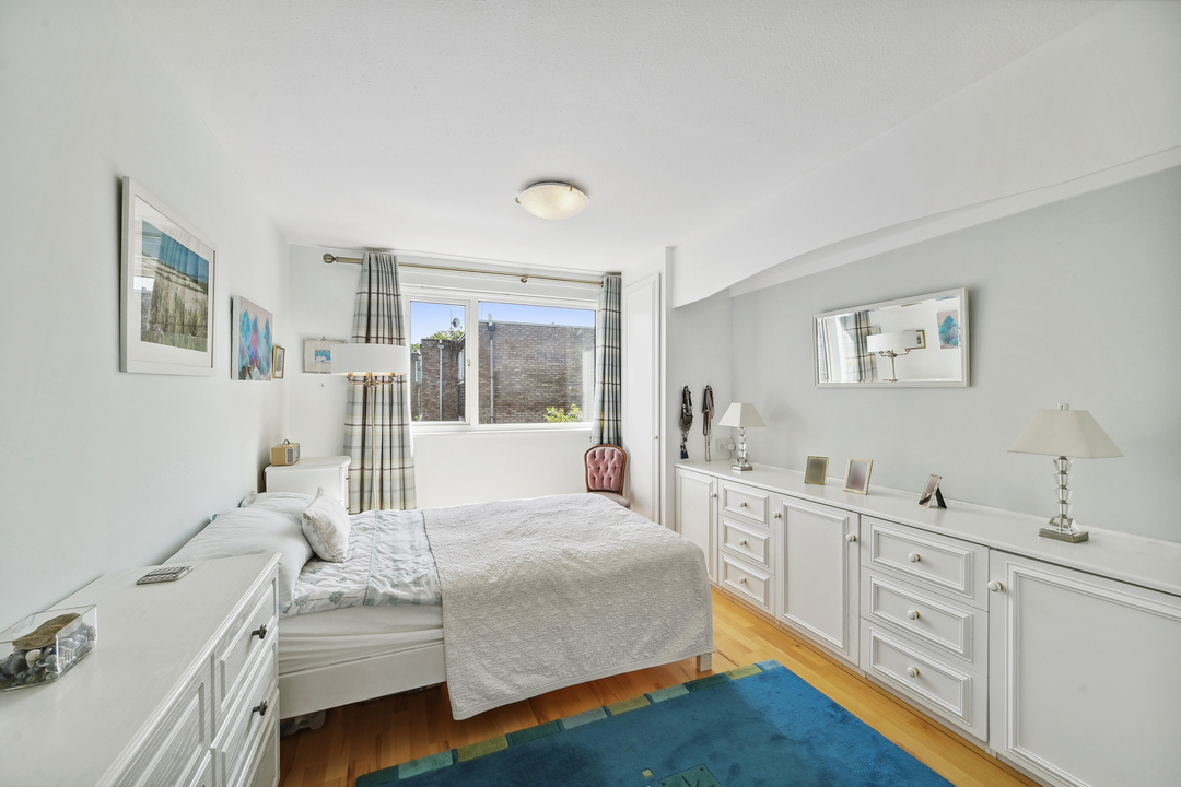 3 bed terraced house for sale in Templewood, Ealing, London, W13  - Property Image 12