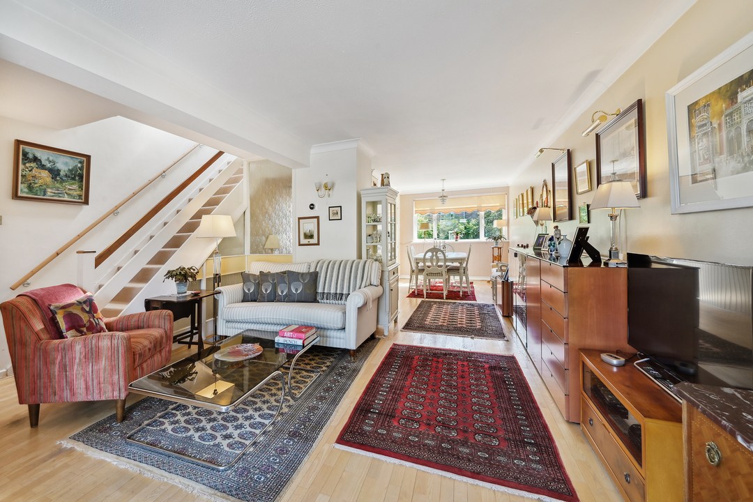 3 bed terraced house for sale in Templewood, Ealing, London, W13  - Property Image 5