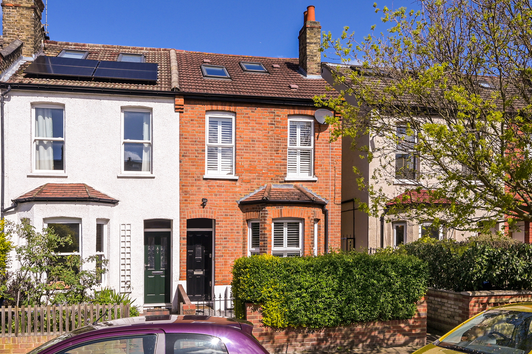 3 bed end of terrace house for sale in Green Avenue, Ealing, Northfields, London, W13