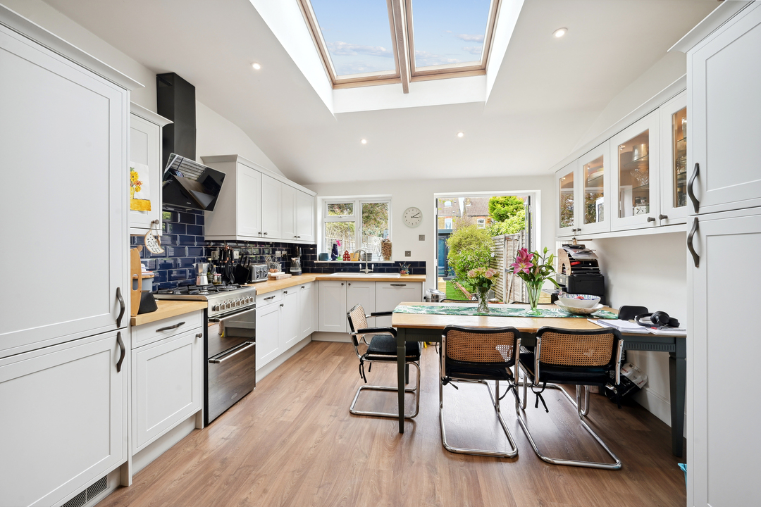 3 bed end of terrace house for sale in Green Avenue, Ealing, Northfields, London, W13  - Property Image 3