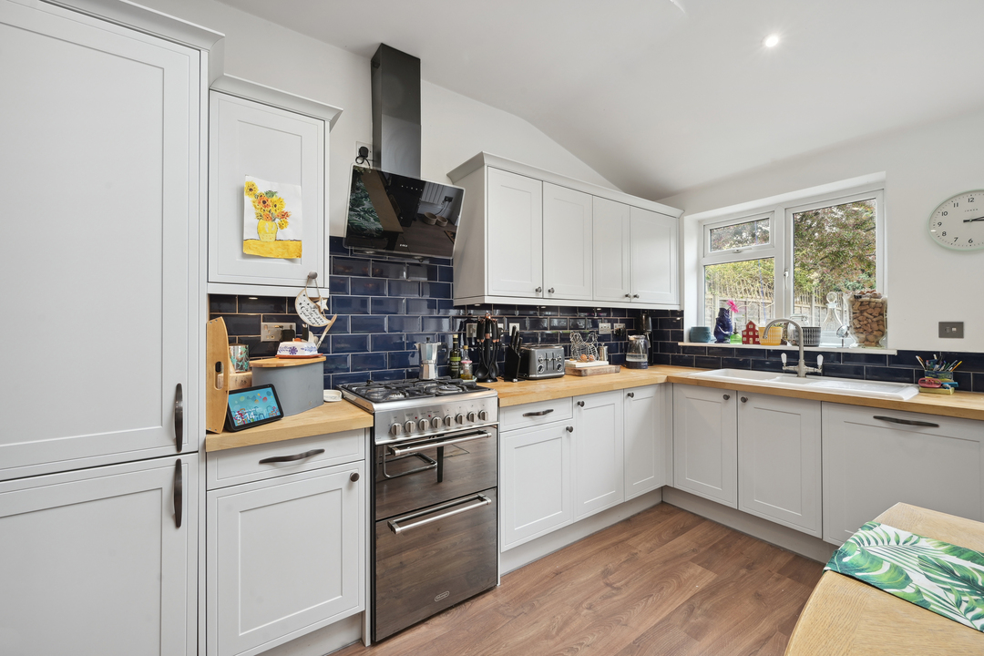 3 bed end of terrace house for sale in Green Avenue, Ealing, Northfields, London, W13  - Property Image 10