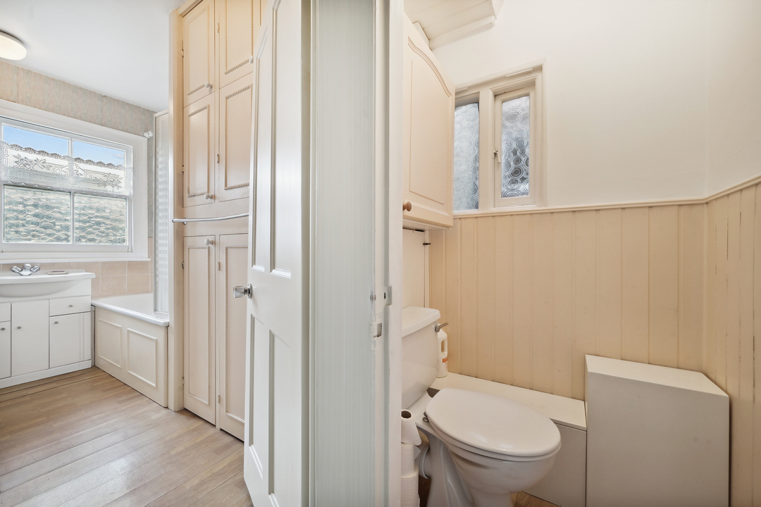 4 bed semi-detached house for sale in Kingsley Avenue, Ealing, London, W13  - Property Image 17