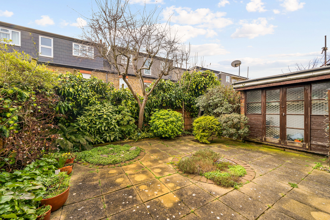 4 bed semi-detached house for sale in Kingsley Avenue, Ealing, London, W13  - Property Image 18