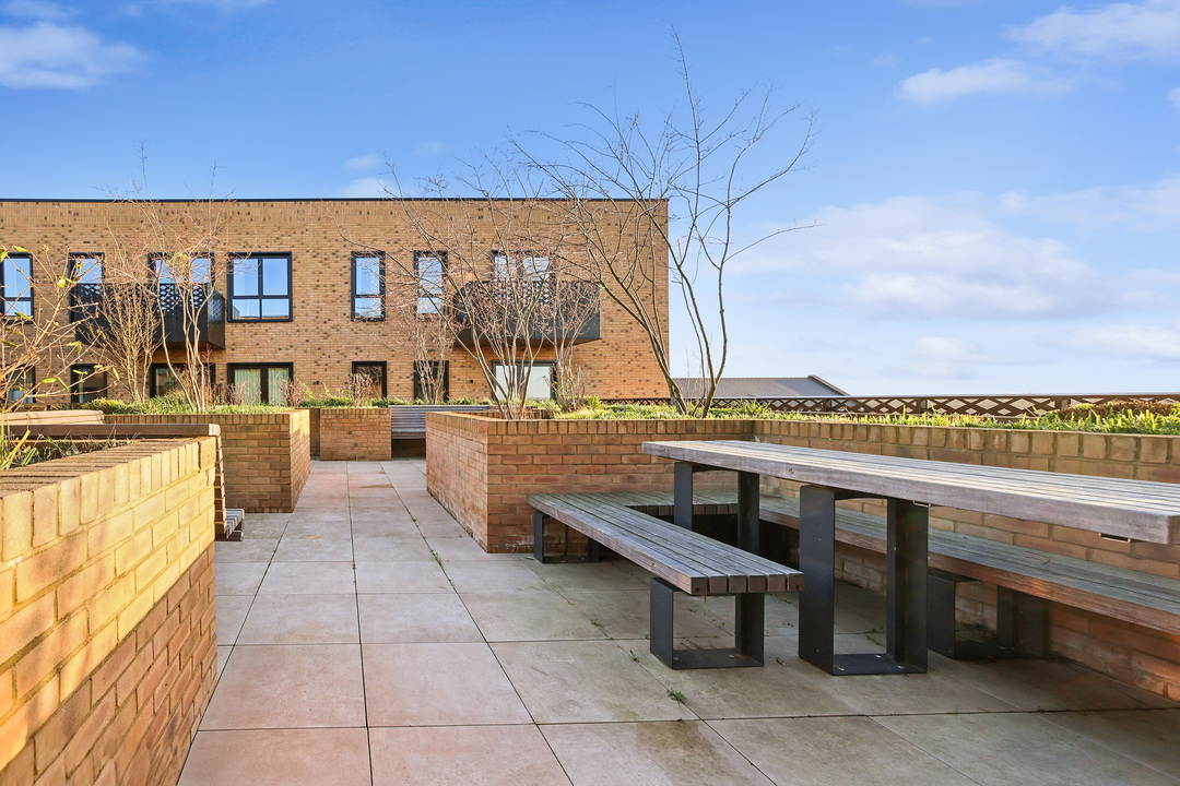 1 bed apartment for sale in Sarsen House, Hanwell Square, Hanwell, London, W7  - Property Image 18