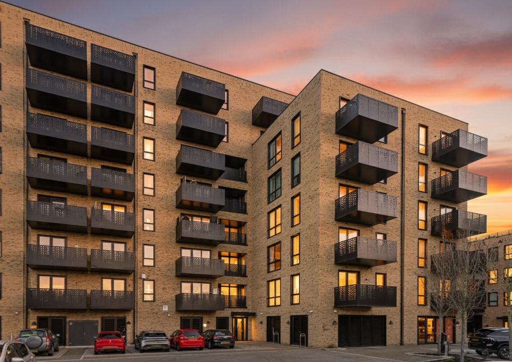 1 bed apartment for sale in Sarsen House, Hanwell Square, Hanwell, London, W7  - Property Image 1