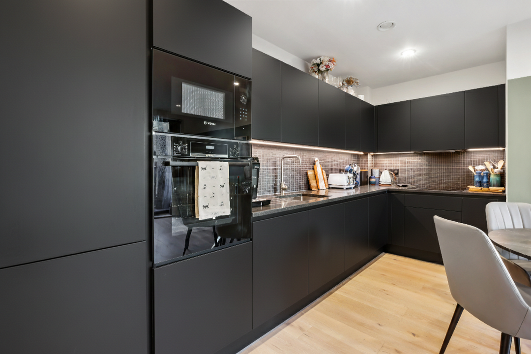 1 bed apartment for sale in Sarsen House, Hanwell Square, Hanwell, London, W7  - Property Image 2