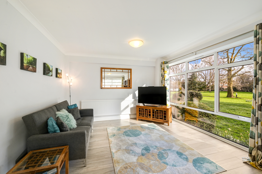 2 bed apartment for sale in The Grange, The Knoll, Ealing, London, W13  - Property Image 12