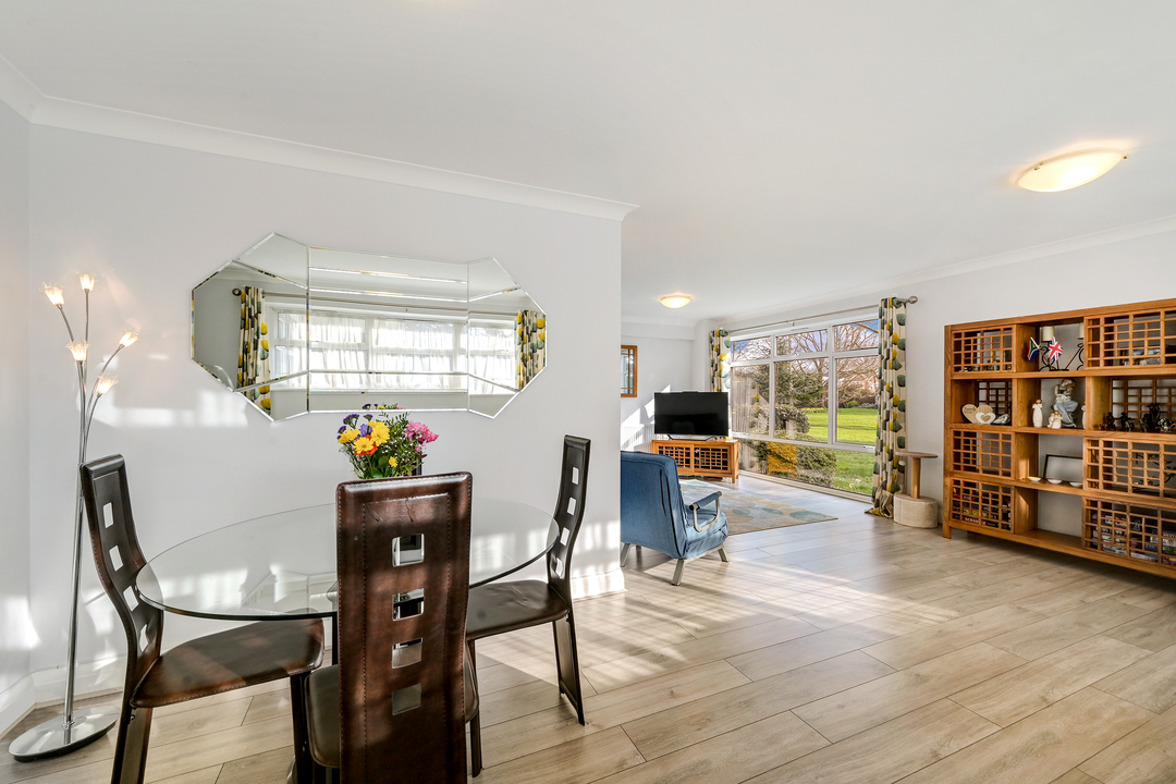 2 bed apartment for sale in The Grange, The Knoll, Ealing, London, W13 - Property Image 1