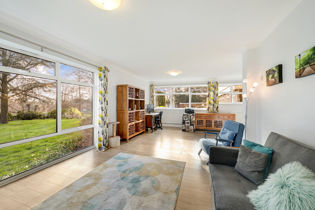 2 bed apartment for sale in The Grange, The Knoll, Ealing, London, W13  - Property Image 5
