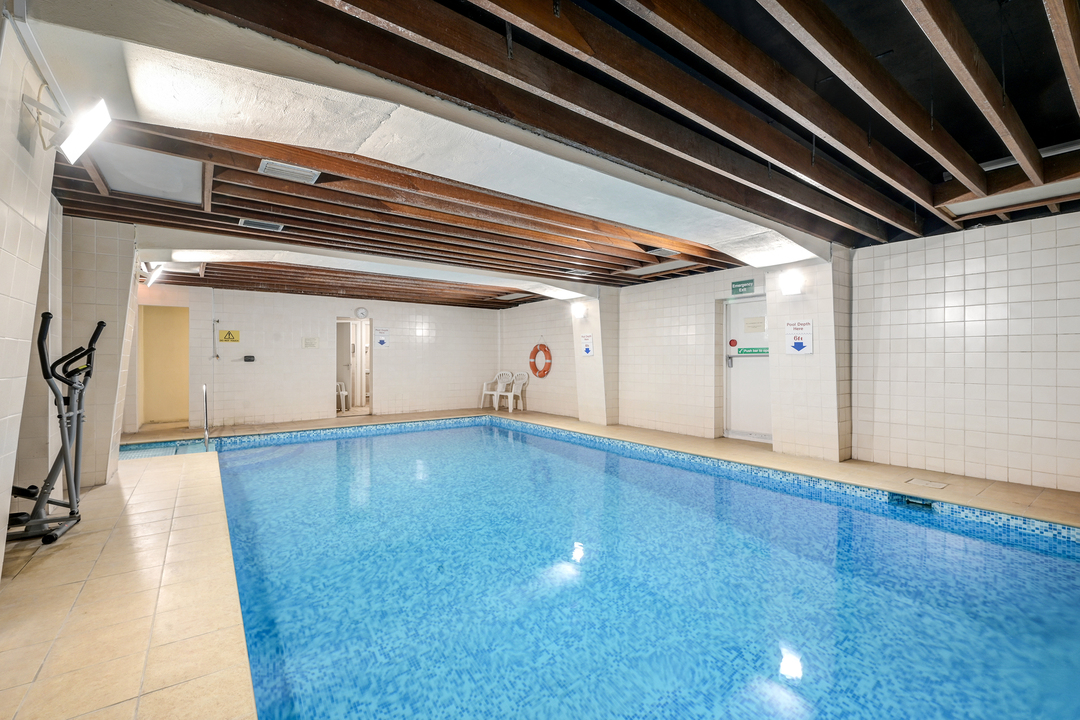 2 bed apartment for sale in The Grange, The Knoll, Ealing, London, W13  - Property Image 16