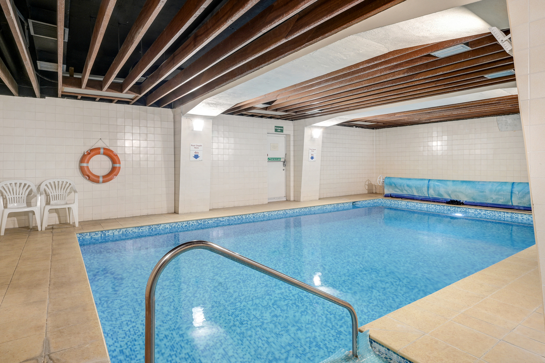 2 bed apartment for sale in The Grange, The Knoll, Ealing, London, W13  - Property Image 17