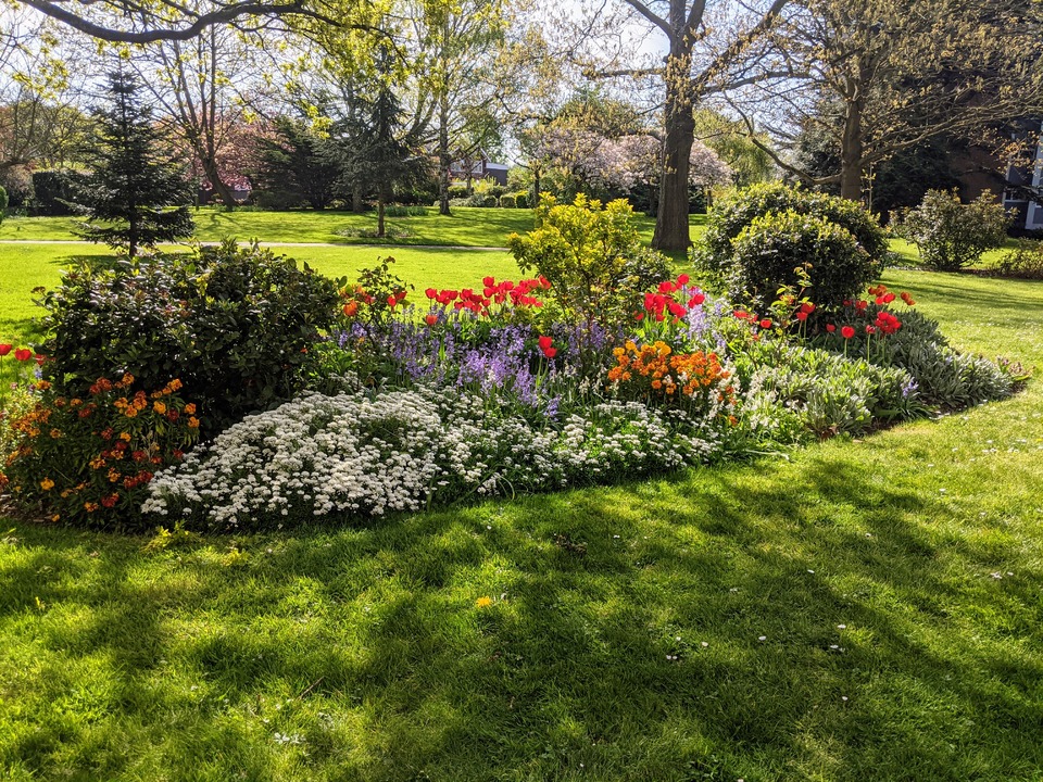 2 bed apartment for sale in The Grange, The Knoll, Ealing, London, W13  - Property Image 3