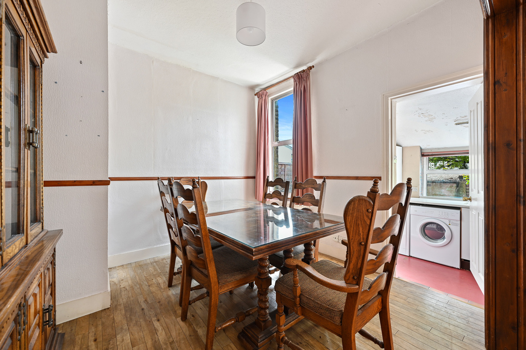 4 bed semi-detached house for sale in Kingsley Avenue, Ealing, London, W13  - Property Image 11