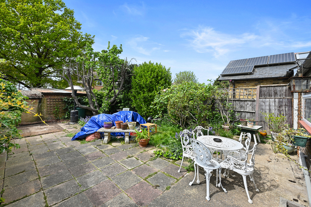 4 bed semi-detached house for sale in Kingsley Avenue, Ealing, London, W13  - Property Image 12