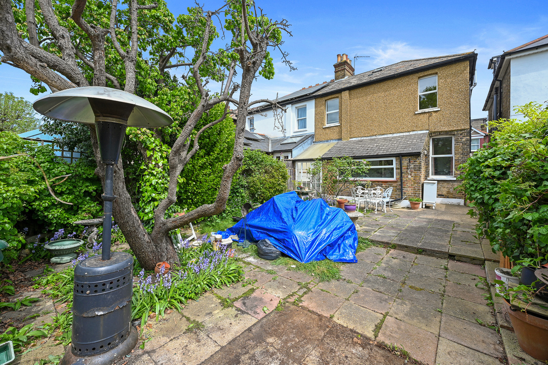 4 bed semi-detached house for sale in Kingsley Avenue, Ealing, London, W13  - Property Image 16