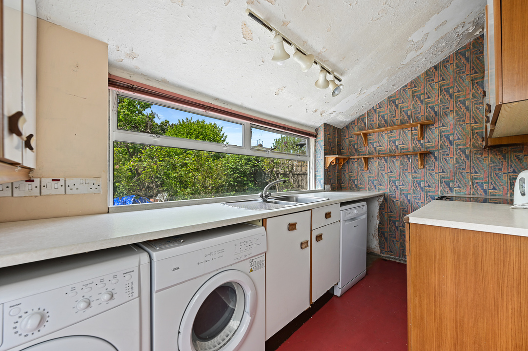 4 bed semi-detached house for sale in Kingsley Avenue, Ealing, London, W13  - Property Image 8