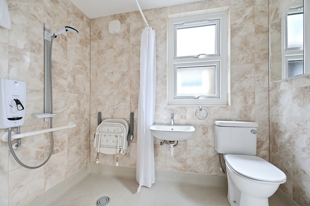 4 bed semi-detached house for sale in Kingsley Avenue, Ealing, London, W13  - Property Image 4