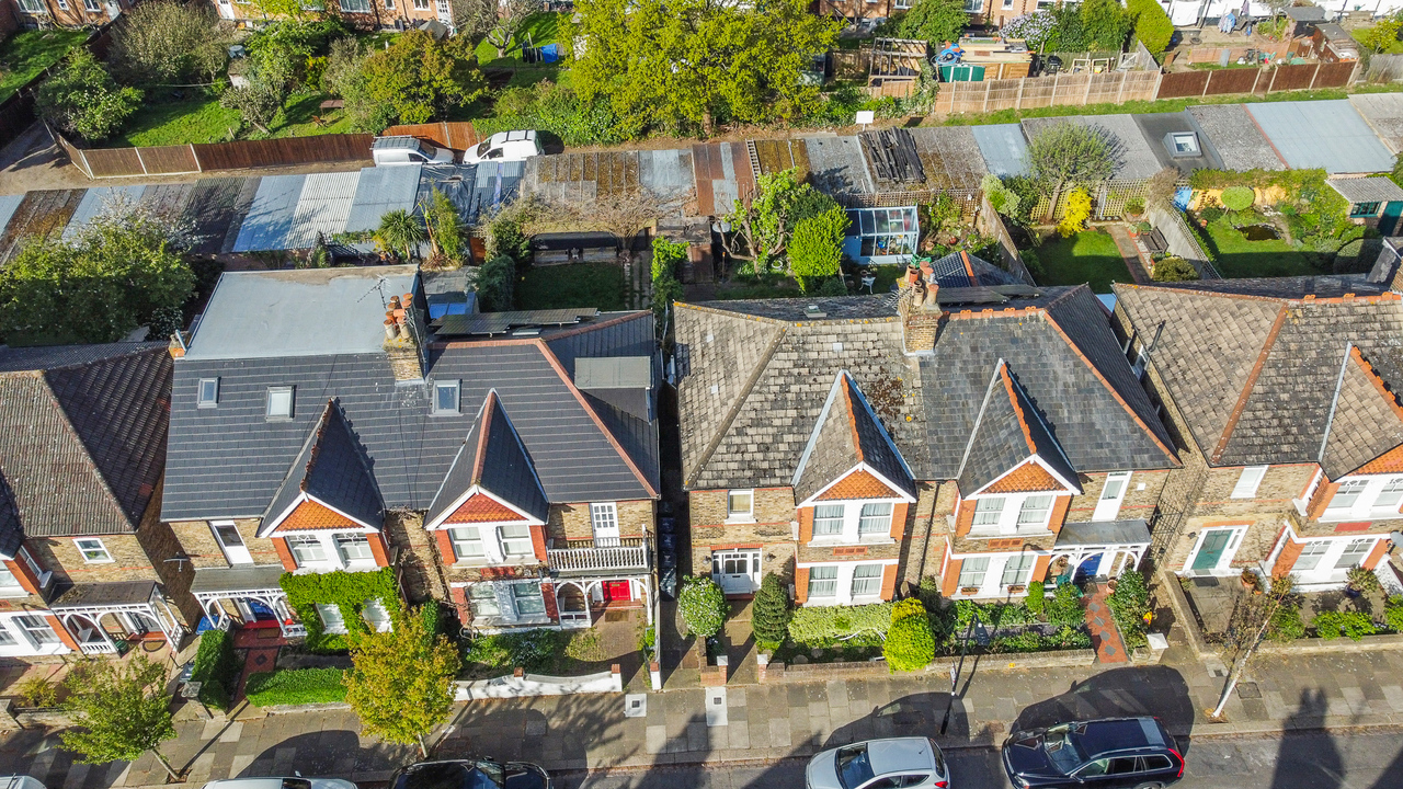 4 bed semi-detached house for sale in Kingsley Avenue, Ealing, London, W13  - Property Image 15