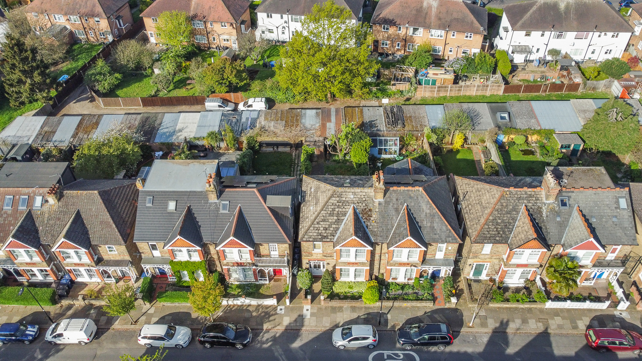 4 bed semi-detached house for sale in Kingsley Avenue, Ealing, London, W13  - Property Image 10