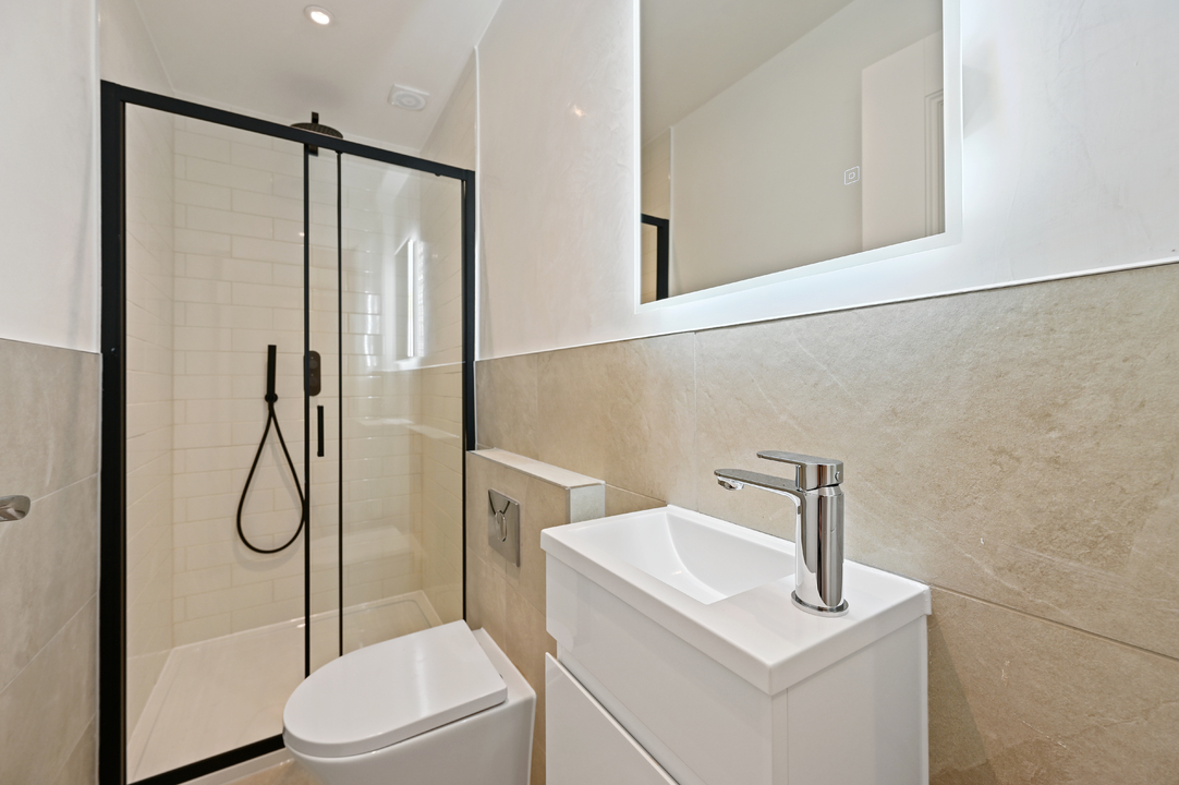 2 bed apartment to rent in Alfred Road, Acton, London, W3  - Property Image 9