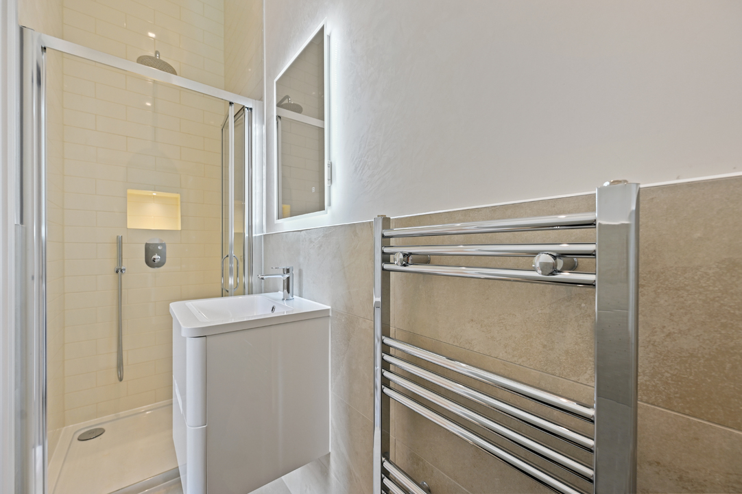 2 bed apartment to rent in Alfred Road, Acton, London, W3  - Property Image 10