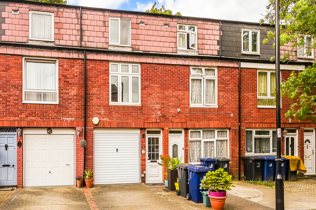3 bed terraced house for sale in Charles Road, Ealing, London, W13  - Property Image 3