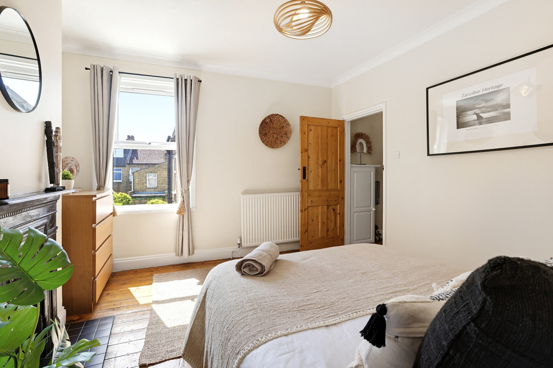 3 bed maisonette for sale in Glenfield Road, Ealing, London, W13  - Property Image 18