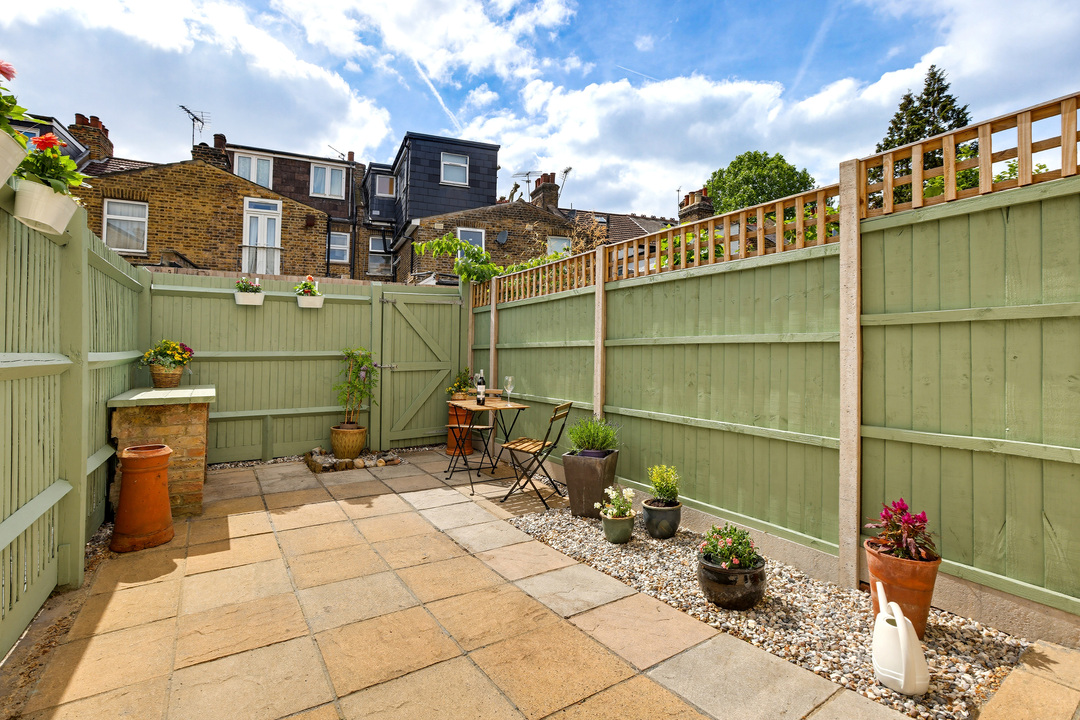 3 bed maisonette for sale in Glenfield Road, Ealing, London, W13  - Property Image 5